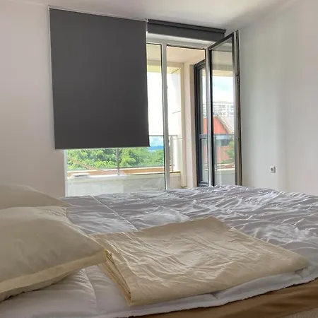 The Ideal Burgas Stad
